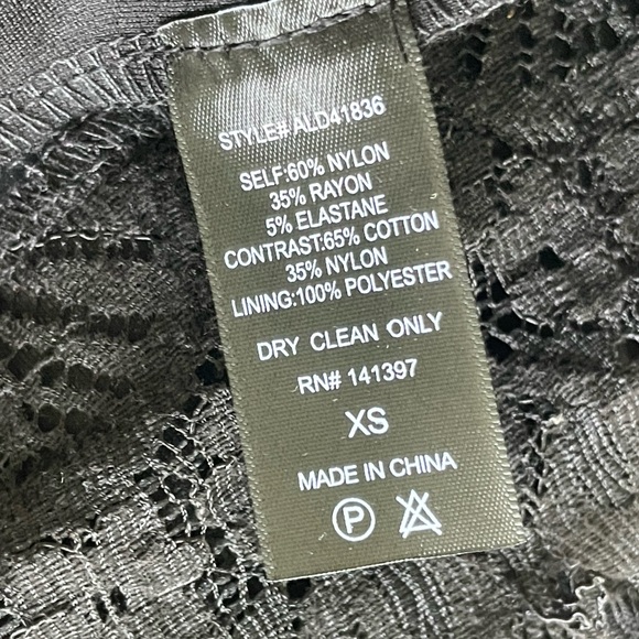 ASTR THE LABEL NEW PEEKING LACE BODYCON HALTER DRESS SIZE  XS - Picture 12 of 15